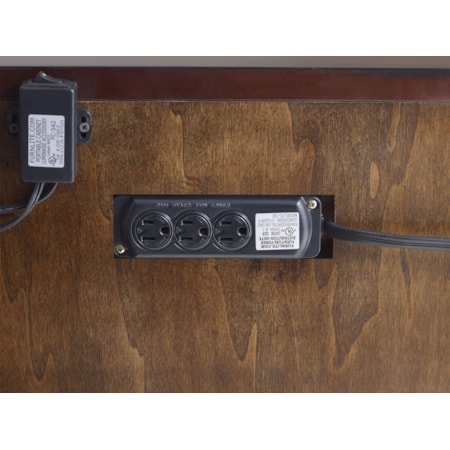 Elise Bachelor's Chest